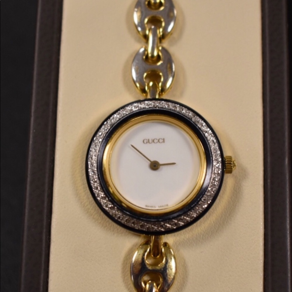 AUTHENTIC GUCCI WATCH - Picture 3 of 8